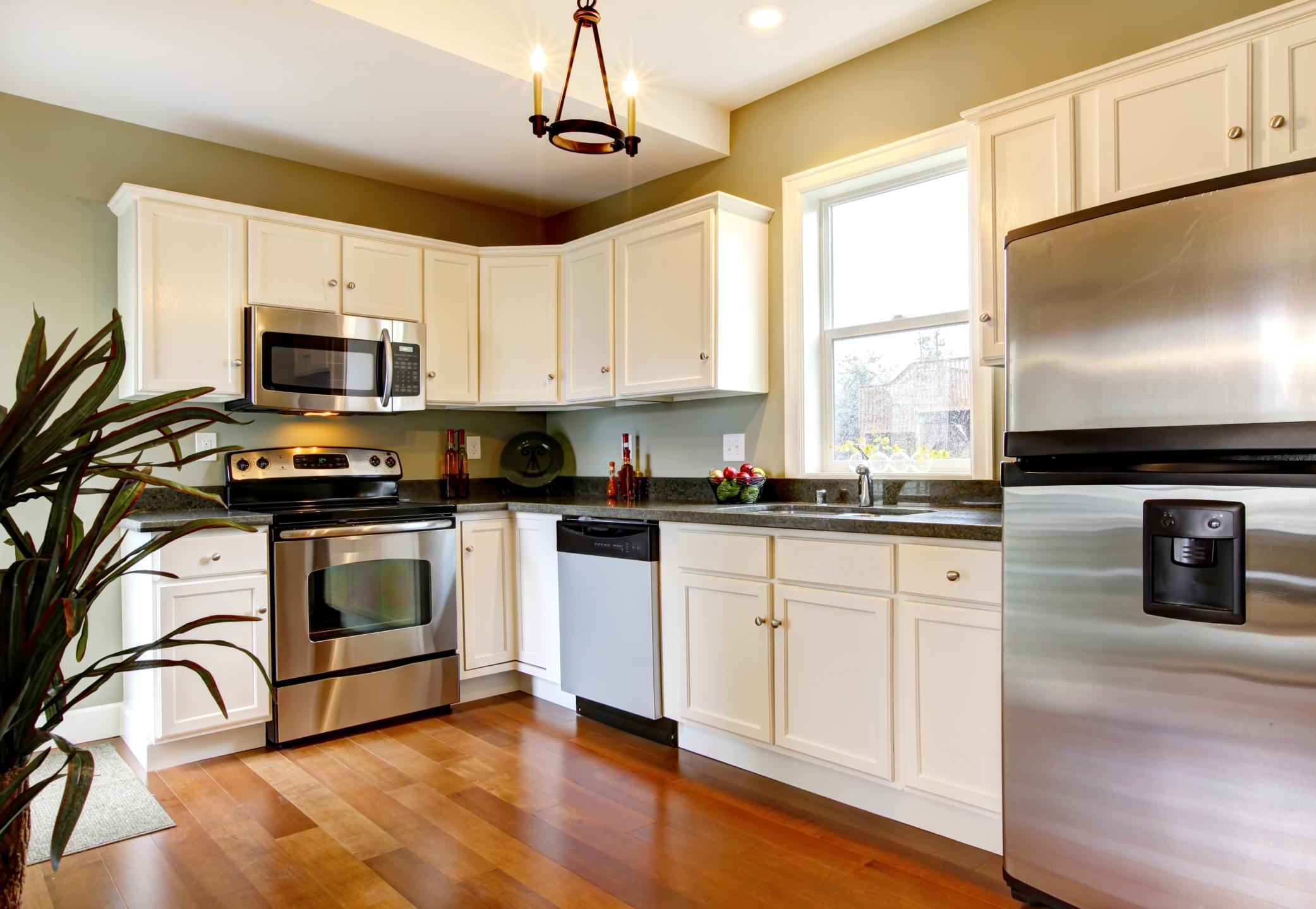 Barrie Kitchen Renovations | Barrie ON | Custom Cabinets